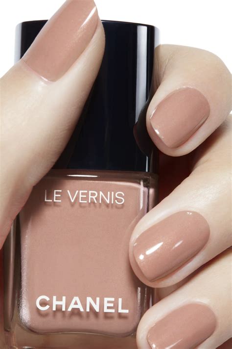 chanel le vernis lunga tenuta 646 bleached mauve|le vernis longwear nail color.